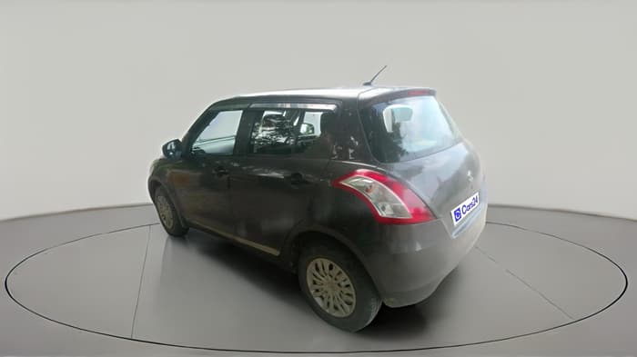 2015 Maruti Swift LXI (O), CNG, Manual, 2,46,131 km, exterior