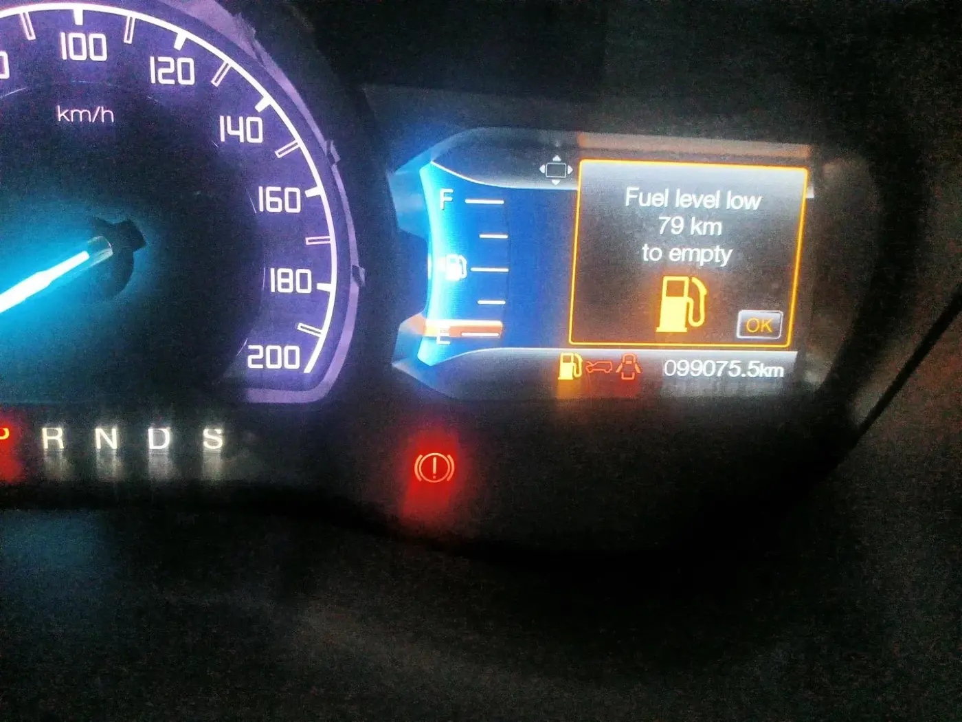 2018 Ford Endeavour TITANIUM 2.2 4X2 AT, Diesel, Automatic, 99,075 km, interior
