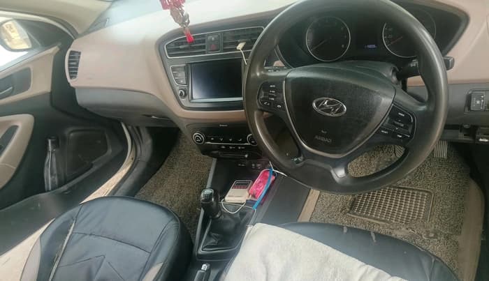 2018 Hyundai Elite i20 ASTA 1.2, CNG, Manual, 1,19,808 km, interior