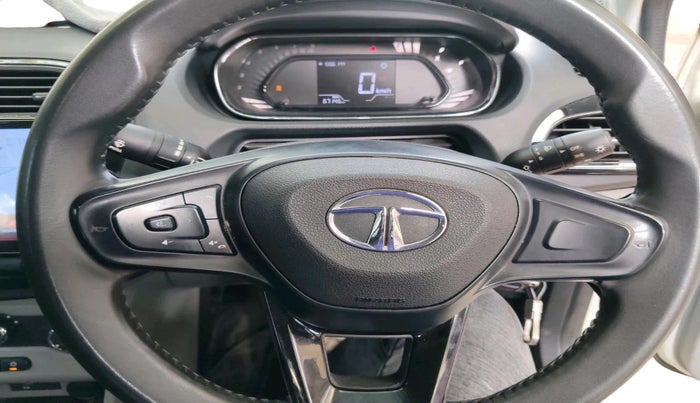 2022 Tata Tiago XT CNG, CNG, Manual, 67,145 km, interior