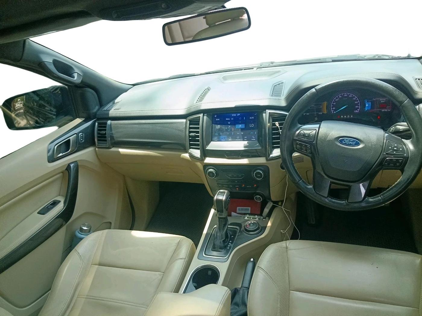 2021 Ford Endeavour TITANIUM PLUS 2.0 4X2 AT SUNROOF, Diesel, Automatic, 97,752 km, interior