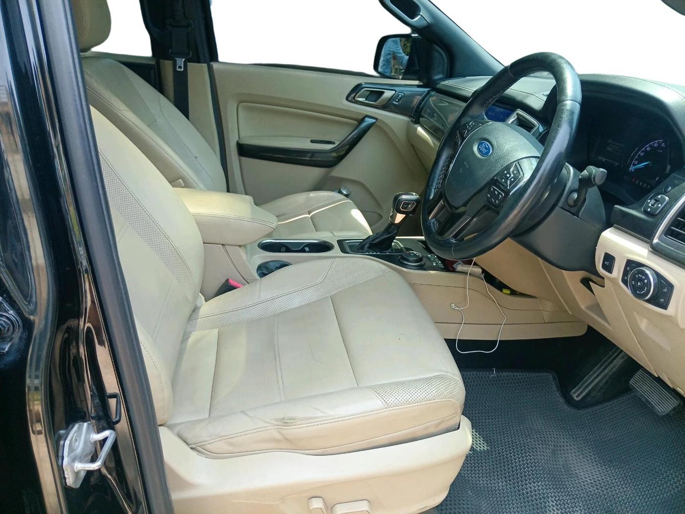 2021 Ford Endeavour TITANIUM PLUS 2.0 4X2 AT SUNROOF, Diesel, Automatic, 97,752 km, interior