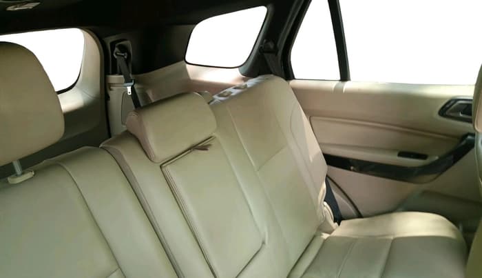 2021 Ford Endeavour TITANIUM PLUS 2.0 4X2 AT SUNROOF, Diesel, Automatic, 97,752 km, interior