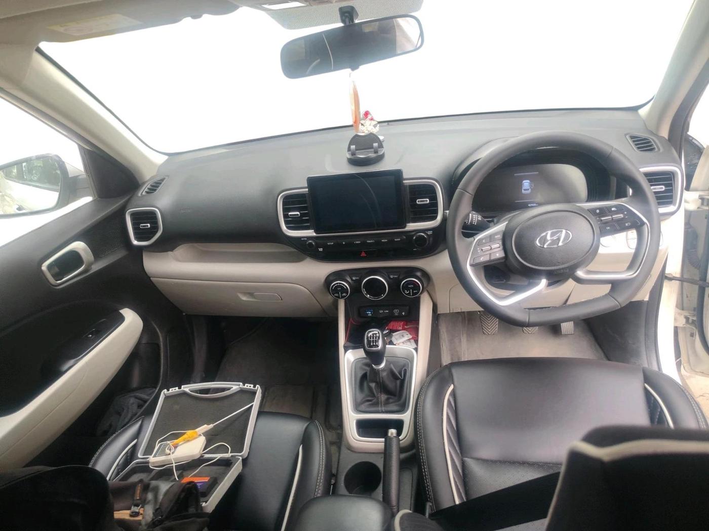 2023 Hyundai VENUE SX 1.5 CRDI, Diesel, Manual, 42,920 km, interior