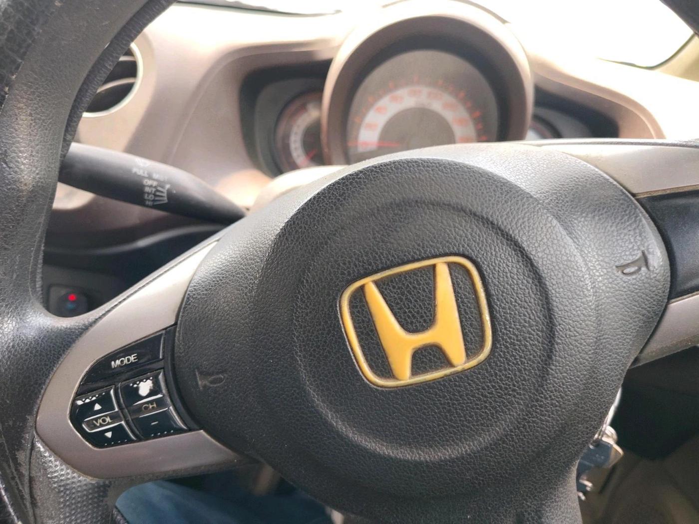 2012 Honda Brio S MT, CNG, Manual, 1,74,966 km, interior