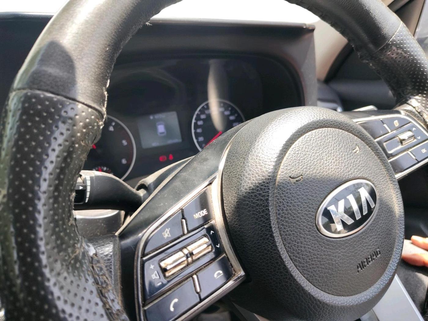 2020 KIA SELTOS HTE 1.5 DIESEL, Diesel, Manual, 1,65,486 km, interior