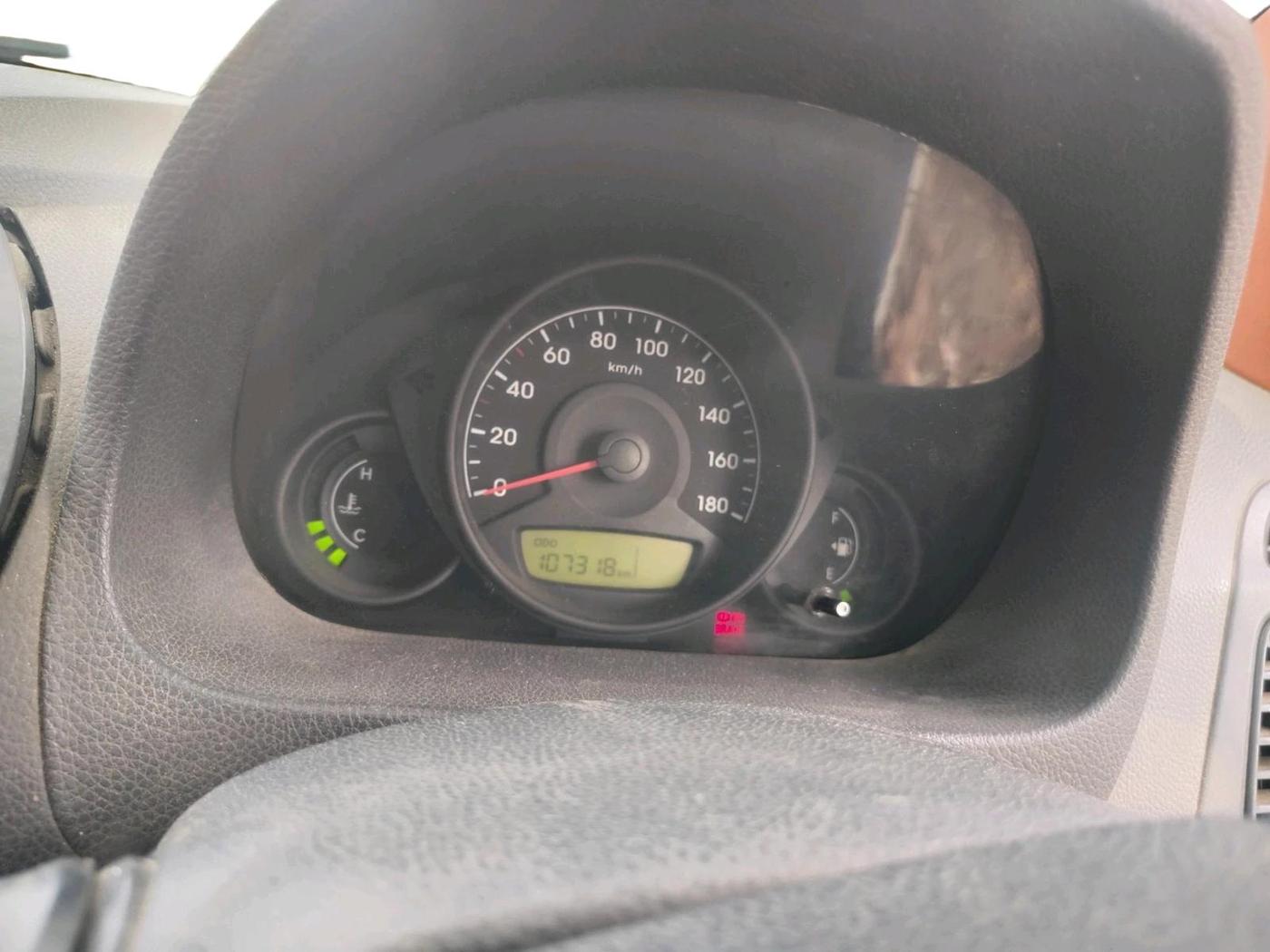 2014 Hyundai Eon D-LITE+, CNG, Manual, 1,07,318 km, interior