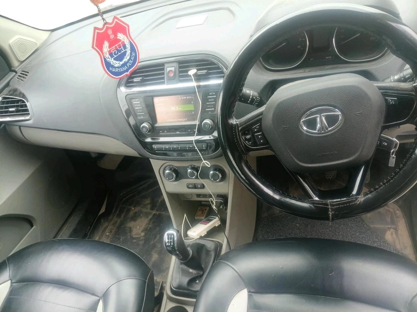 2019 Tata Tiago XZ PETROL, CNG, Manual, 1,22,161 km, interior