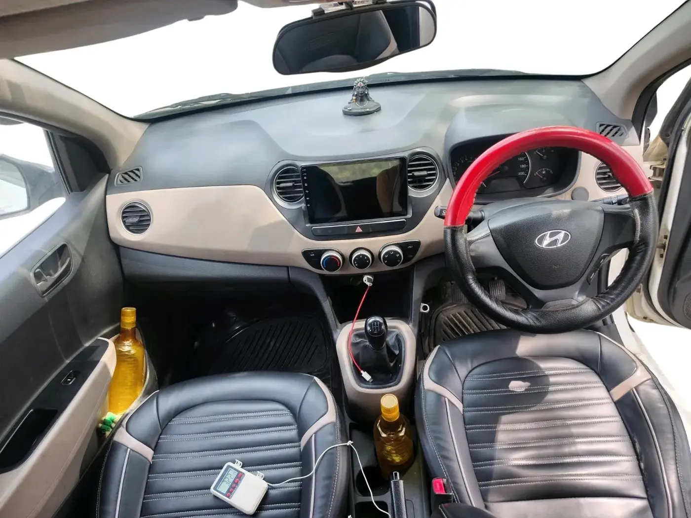 2013 Hyundai Grand i10 MAGNA 1.2 KAPPA VTVT, Petrol, Manual, 1,16,500 km, interior