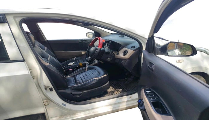 2013 Hyundai Grand i10 MAGNA 1.2 KAPPA VTVT, Petrol, Manual, 1,15,574 km, interior