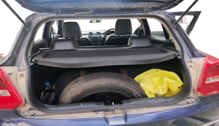 2019 Maruti Swift VXI AMT, CNG, Automatic, 1,11,472 km, exterior