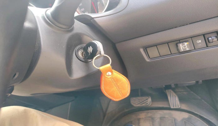 2019 Maruti Swift VXI AMT, CNG, Automatic, 1,11,472 km, interior