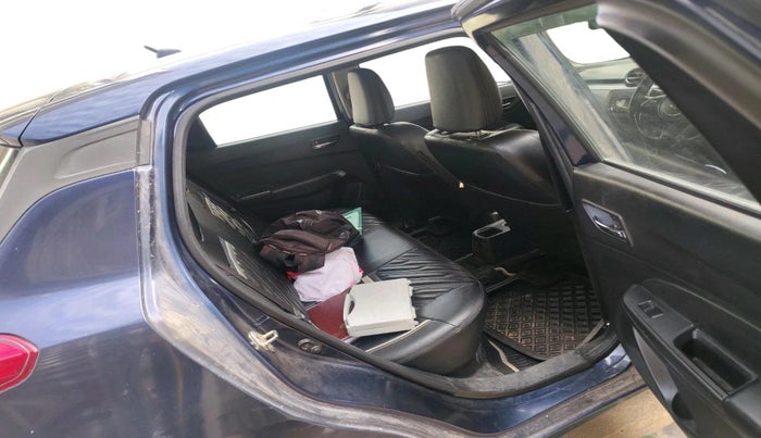 2019 Maruti Swift VXI AMT, CNG, Automatic, 1,11,472 km, interior