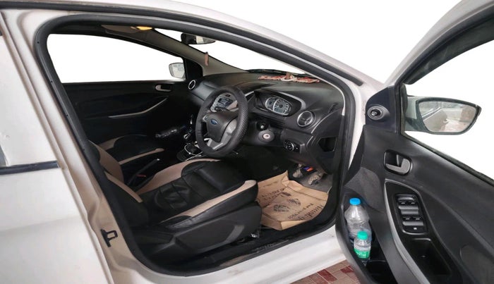 2015 Ford New Figo TREND 1.5L DIESEL, Diesel, Manual, 1,26,979 km, interior