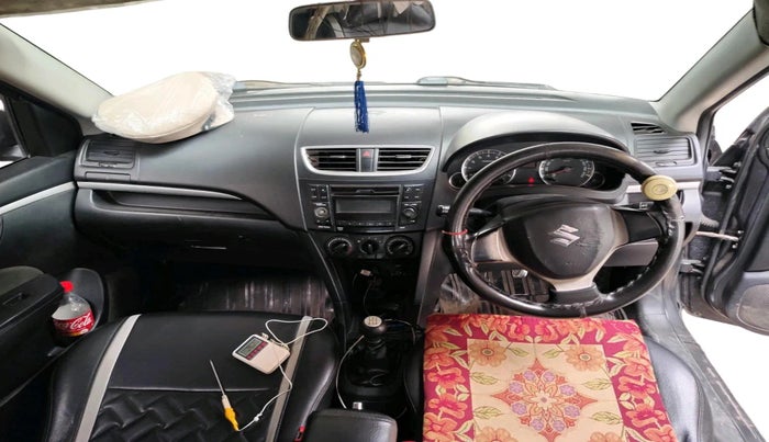2015 Maruti Swift VXI, CNG, Manual, 1,16,650 km, interior