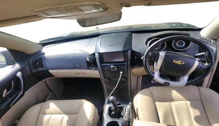 2016 Mahindra XUV500 W6 1.99, Diesel, Manual, 1,78,847 km, interior