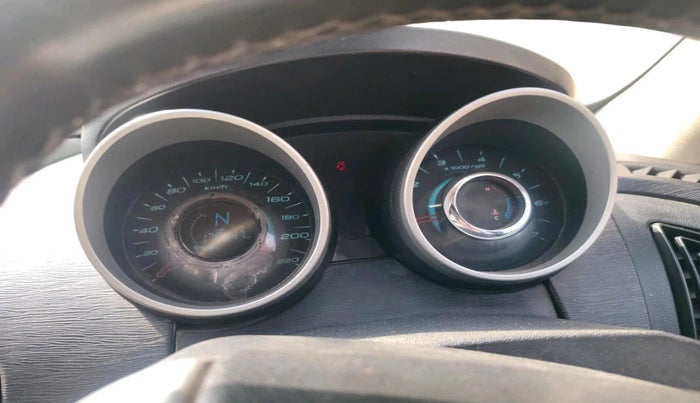 2016 Mahindra XUV500 W6 1.99, Diesel, Manual, 1,78,847 km, interior