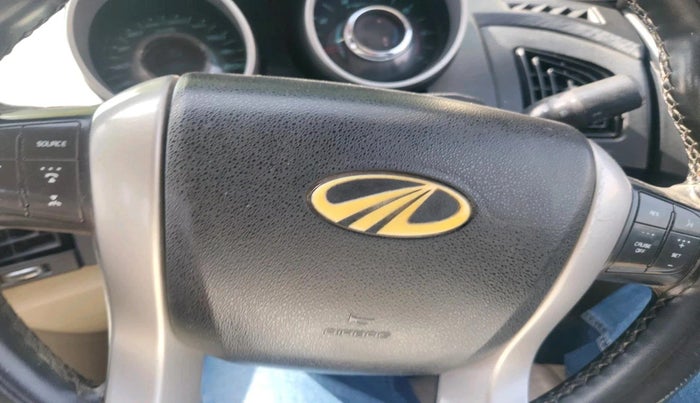 2016 Mahindra XUV500 W6 1.99, Diesel, Manual, 1,78,847 km, interior