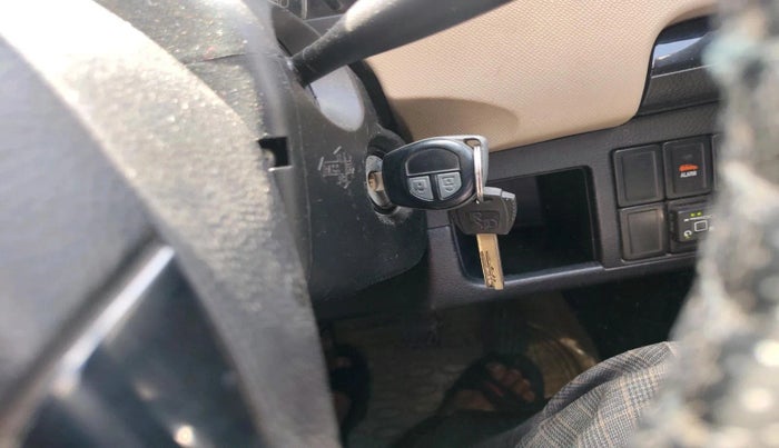 2018 Maruti Wagon R 1.0 VXI, CNG, Manual, 64,023 km, interior