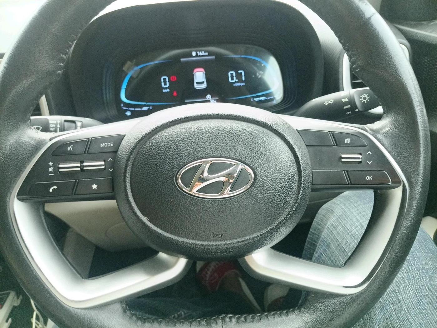 2023 Hyundai VENUE SX 1.2 PETROL, Petrol, Manual, 30,223 km, interior