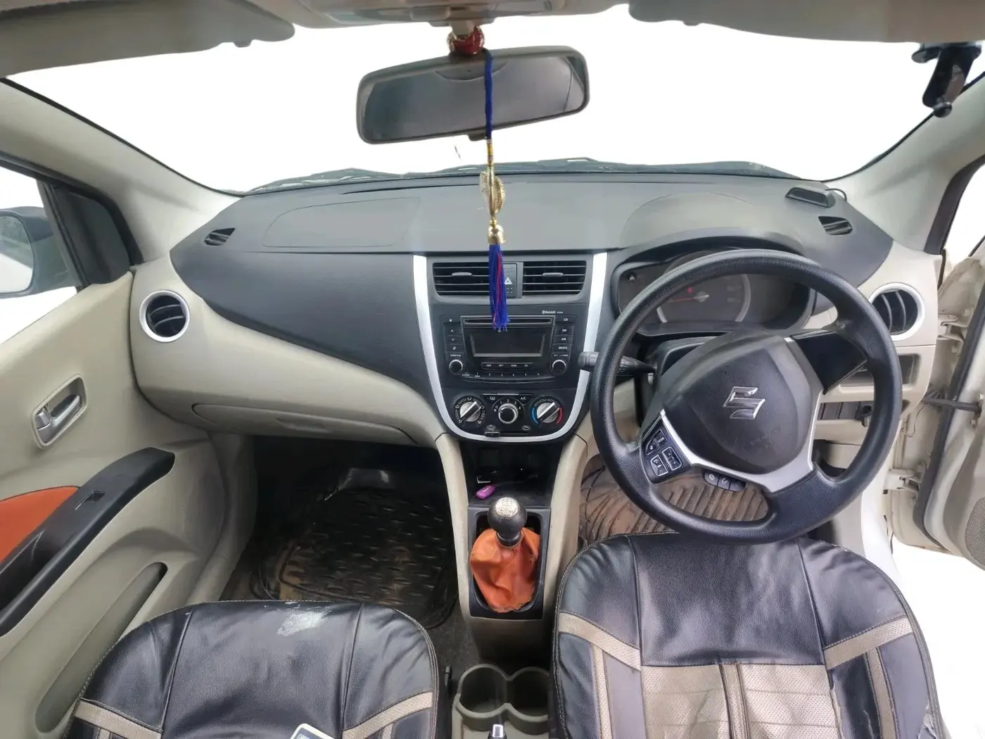 2014 Maruti Celerio ZXI, CNG, Manual, 1,36,000 km, interior