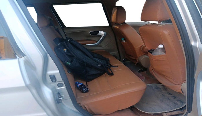 2016 Mahindra TUV300 T8, Diesel, Manual, 61,190 km, interior