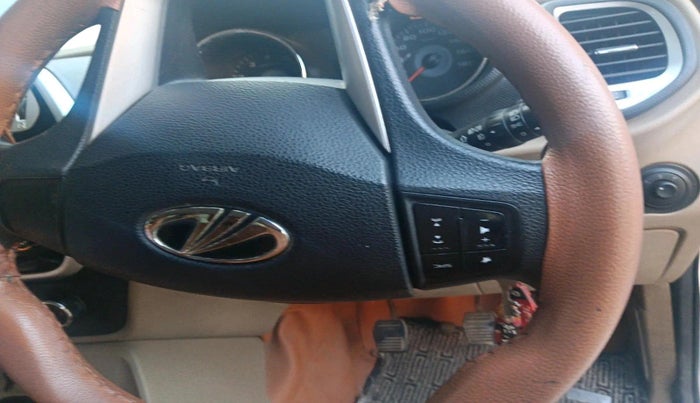 2016 Mahindra TUV300 T8, Diesel, Manual, 61,190 km, interior