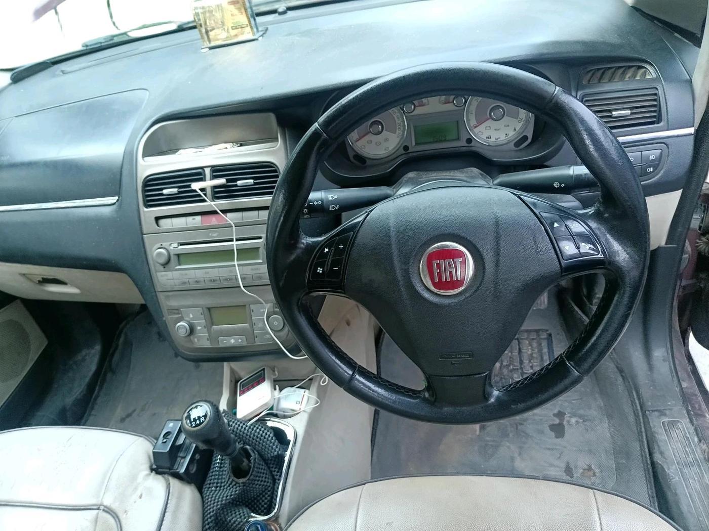2013 Fiat Linea DYNAMIC 1.4 L T JET, Petrol, Manual, 90,999 km, interior