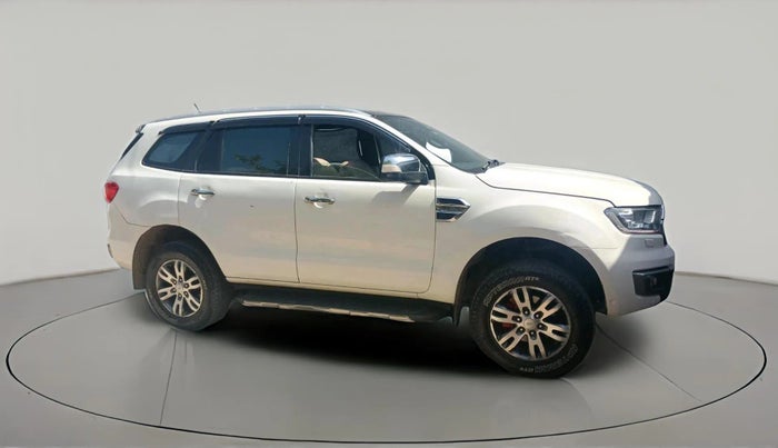 2016 Ford Endeavour TITANIUM 3.2 4X4 AT, Diesel, Automatic, 1,26,310 km, exterior