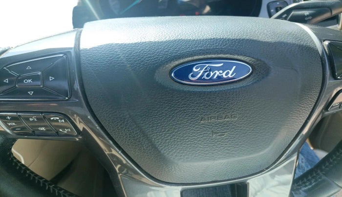 2016 Ford Endeavour TITANIUM 3.2 4X4 AT, Diesel, Automatic, 1,26,310 km, interior