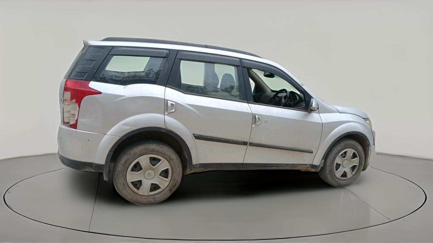 2016 Mahindra XUV500 W10 1.99, Diesel, Manual, 93,533 km, exterior