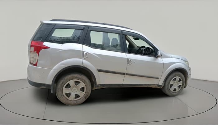2016 Mahindra XUV500 W10 1.99, Diesel, Manual, 93,533 km, exterior