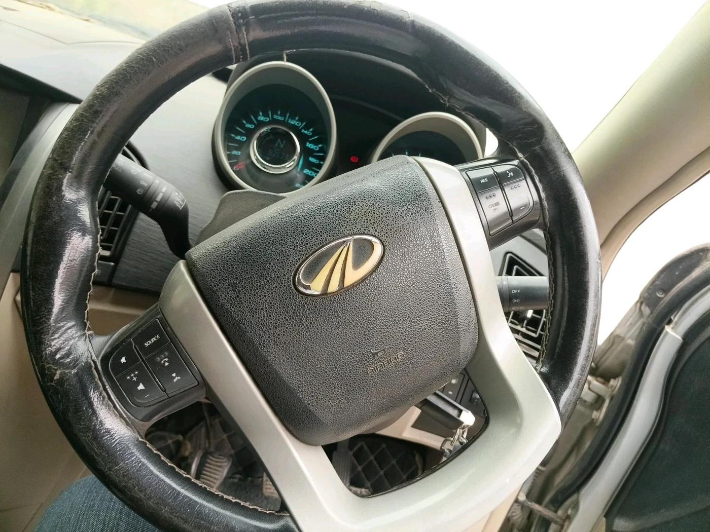2016 Mahindra XUV500 W10 1.99, Diesel, Manual, 93,533 km, interior