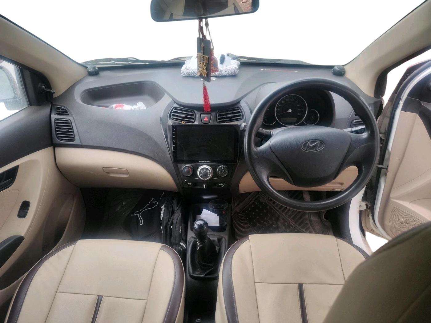 2013 Hyundai Eon MAGNA +, Petrol, Manual, 1,23,311 km, interior