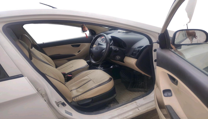 2013 Hyundai Eon MAGNA +, Petrol, Manual, 1,23,311 km, interior