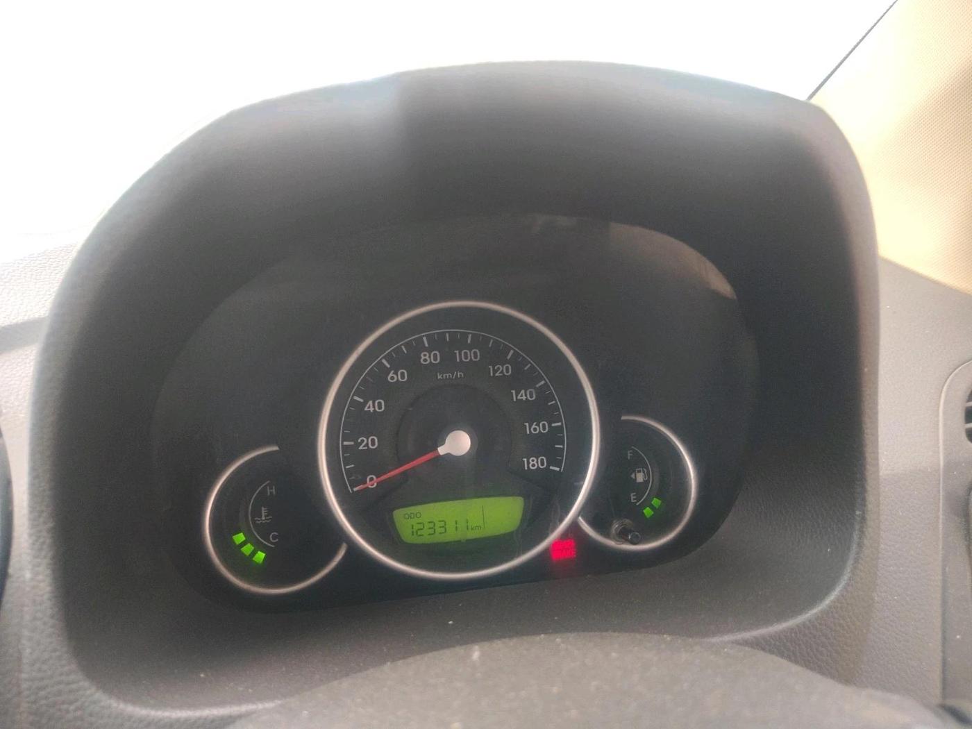 2013 Hyundai Eon MAGNA +, Petrol, Manual, 1,23,311 km, interior