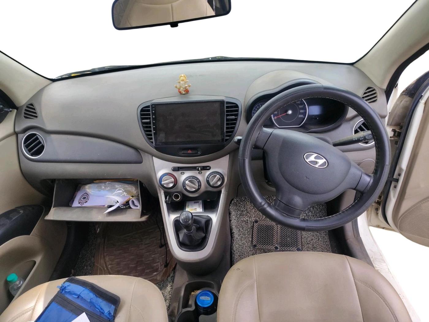 2014 Hyundai i10 MAGNA 1.1, CNG, Manual, 78,508 km, interior