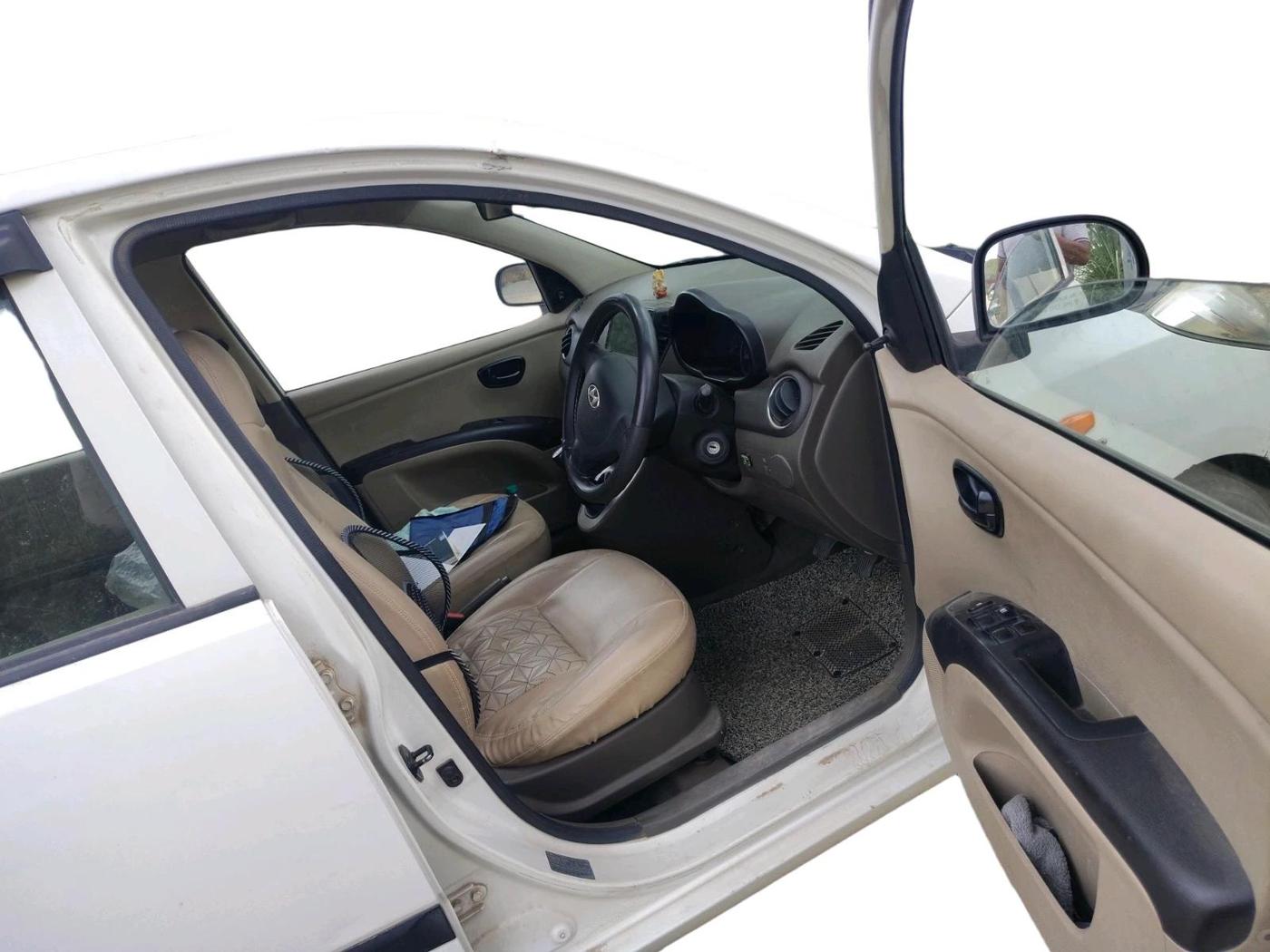 2014 Hyundai i10 MAGNA 1.1, CNG, Manual, 78,508 km, interior