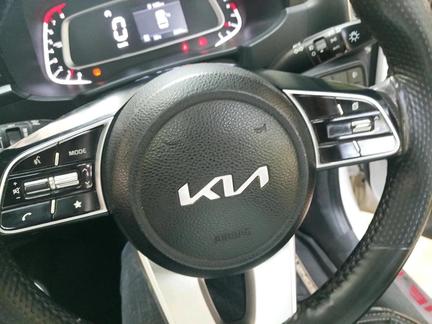 2023 KIA SONET HTK PLUS 1.0 IMT, Petrol, Manual, 39,000 km, interior