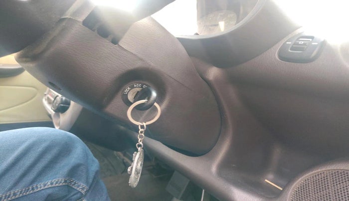 2011 Hyundai Santro Xing GL PLUS, Petrol, Manual, 92,300 km, interior