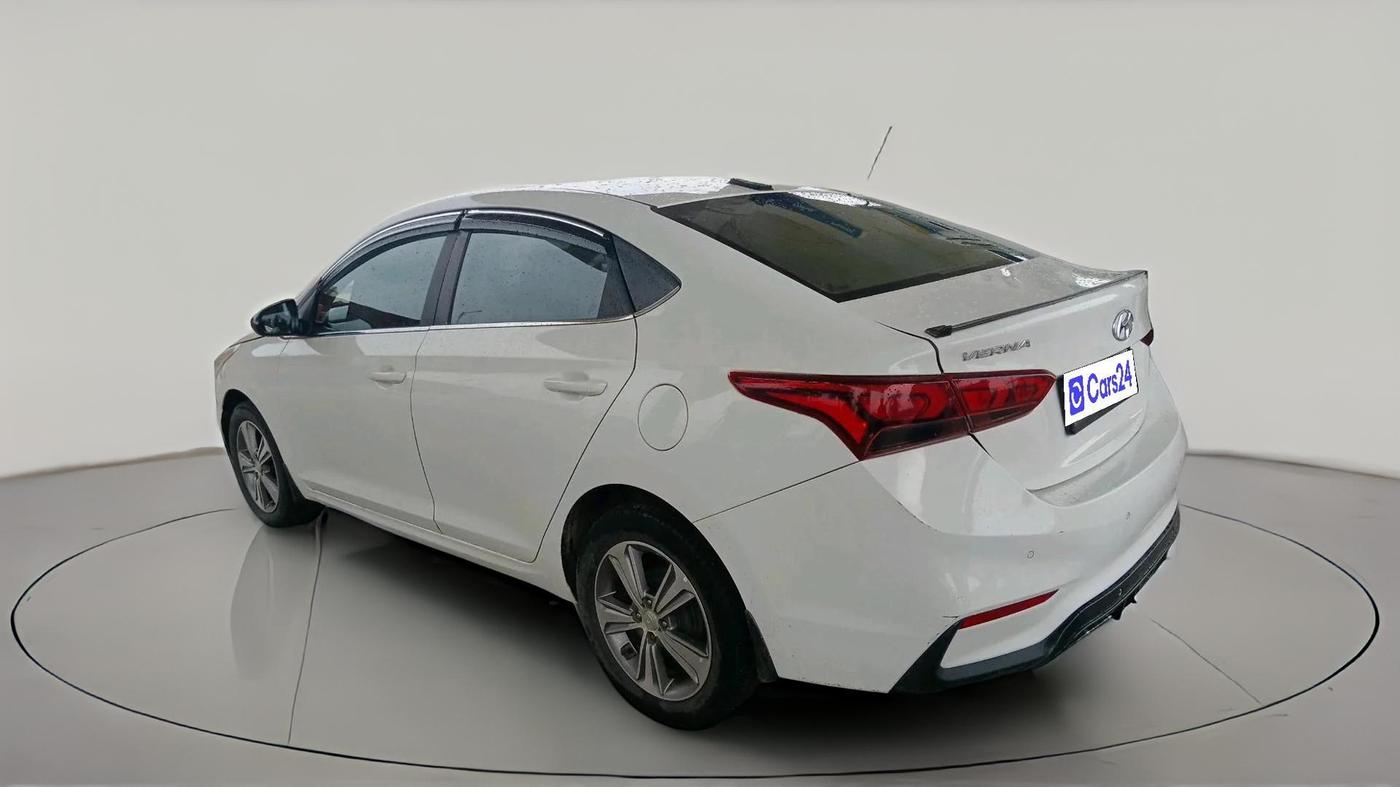 2018 Hyundai Verna 1.6 CRDI SX, Diesel, Manual, 1,09,672 km, exterior