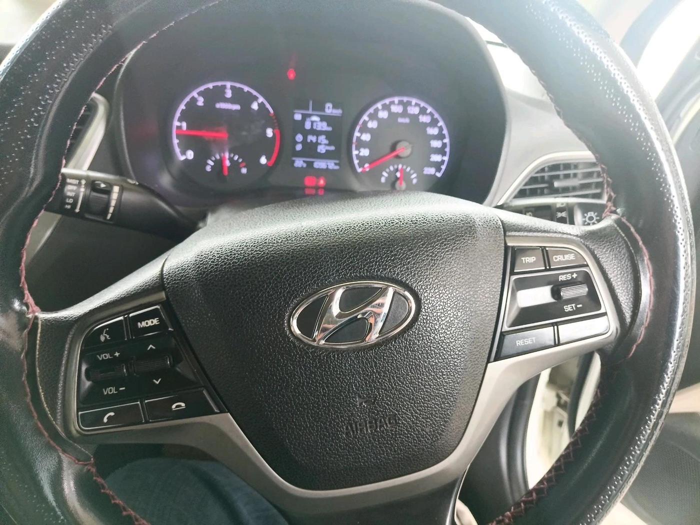 2018 Hyundai Verna 1.6 CRDI SX, Diesel, Manual, 1,09,672 km, interior