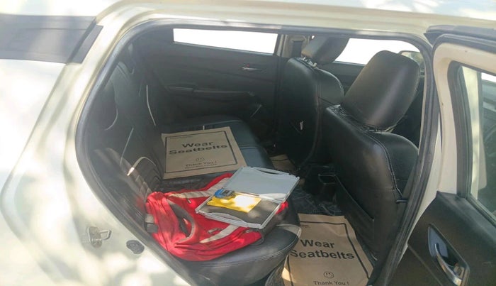 2018 Maruti Swift VXI, CNG, Manual, 1,37,939 km, interior