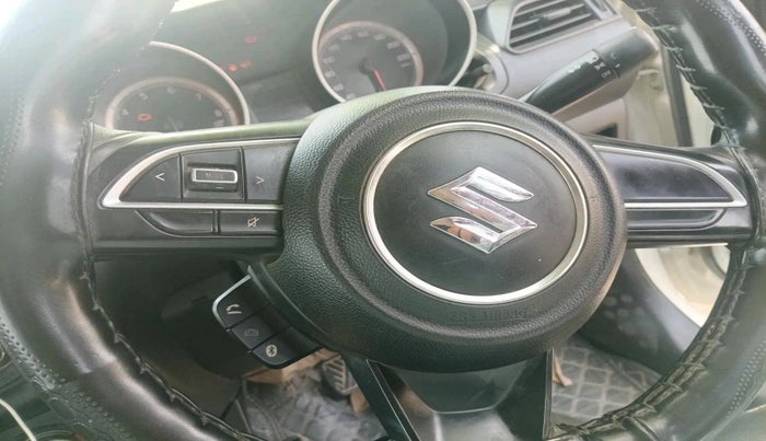 2018 Maruti Swift VXI, CNG, Manual, 1,37,939 km, interior