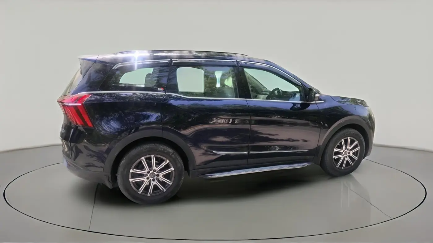 2023 Mahindra XUV700 AX 7 D AT 7 STR, Diesel, Automatic, 47,238 km, exterior