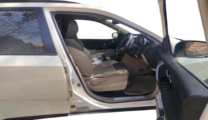 2016 Mahindra XUV500 W6, Diesel, Manual, 56,237 km, interior