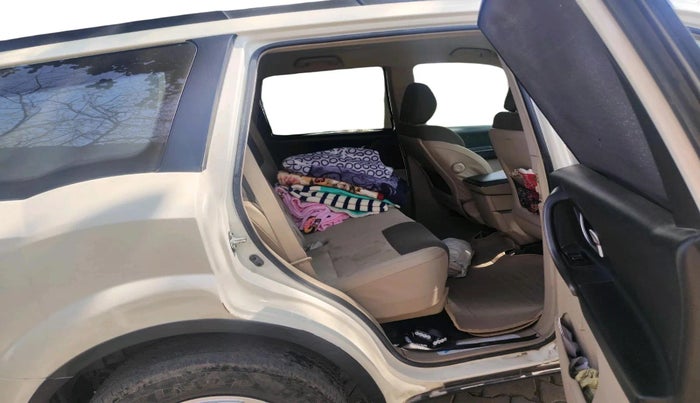 2016 Mahindra XUV500 W6, Diesel, Manual, 56,237 km, interior