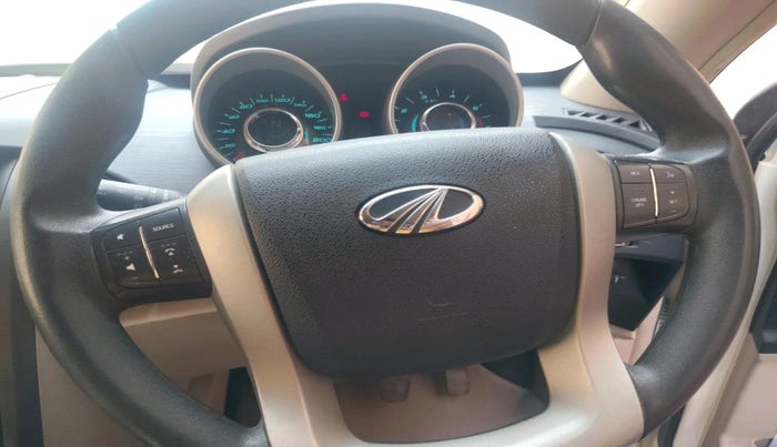 2016 Mahindra XUV500 W6, Diesel, Manual, 56,237 km, interior