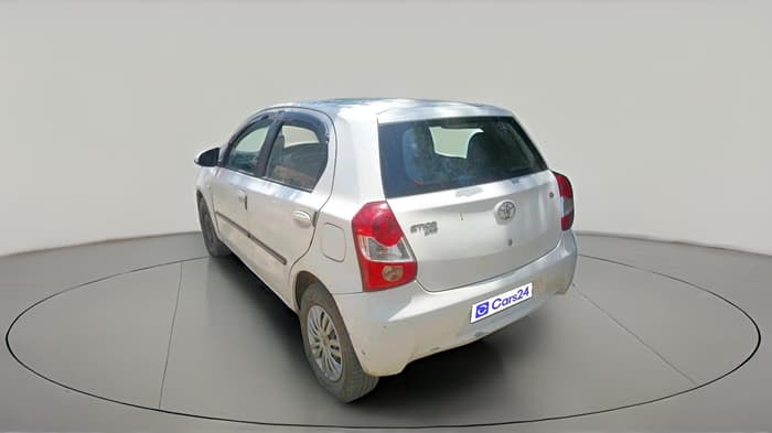2016 Toyota Etios Liva G, CNG, Manual, 1,12,857 km, exterior