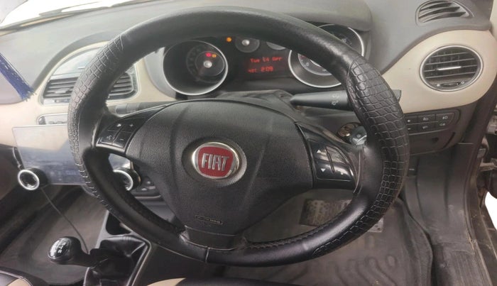 2015 Fiat Punto EVO EMOTION 1.3 MULTIJET, Diesel, Manual, 1,22,406 km, interior